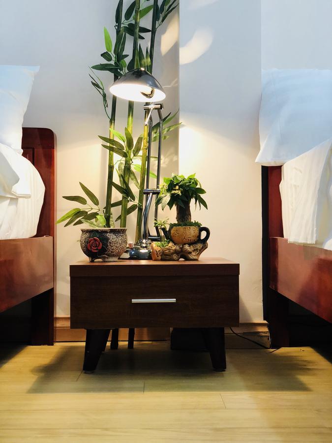 Hola Homestay Hanoi Buitenkant foto
